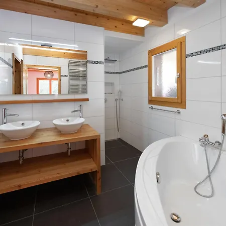 Banksia By Interhome Chalet *