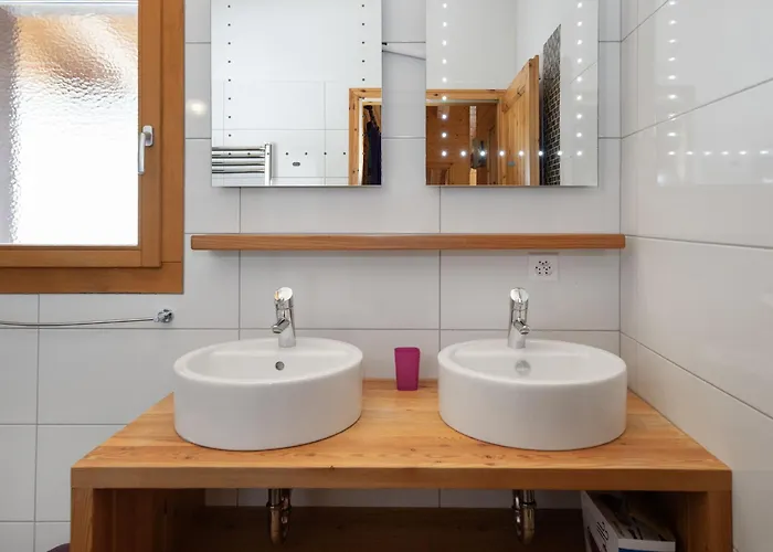 Chalet Banksia By Interhome Ovronnaz